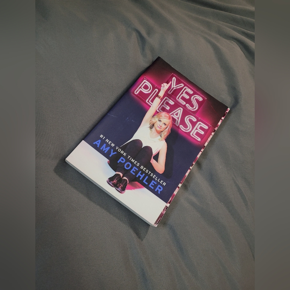 ✨️3/$25✨️ Yes Please by Amy Poehler Paperback Book